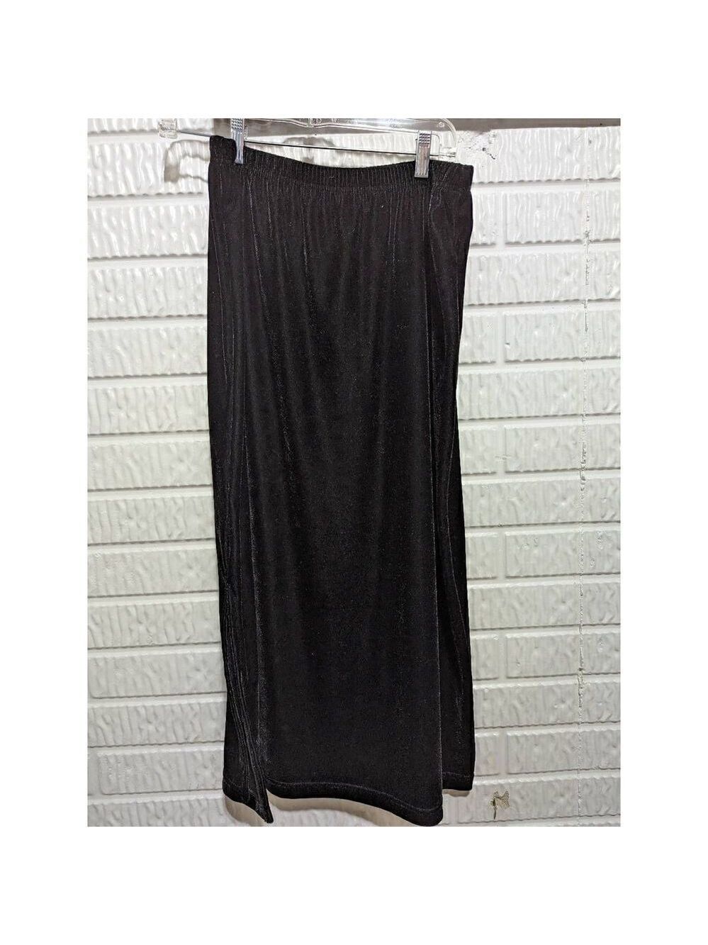 Briggs Women's Black Velvet With Side Slit Elastic Waist Midi A-line Skirt Large